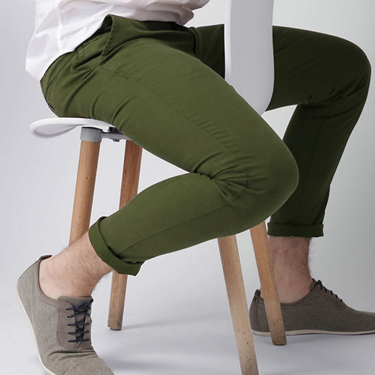 Picture of Men’s Slim-Fit Chino Gabardine Pants Olive