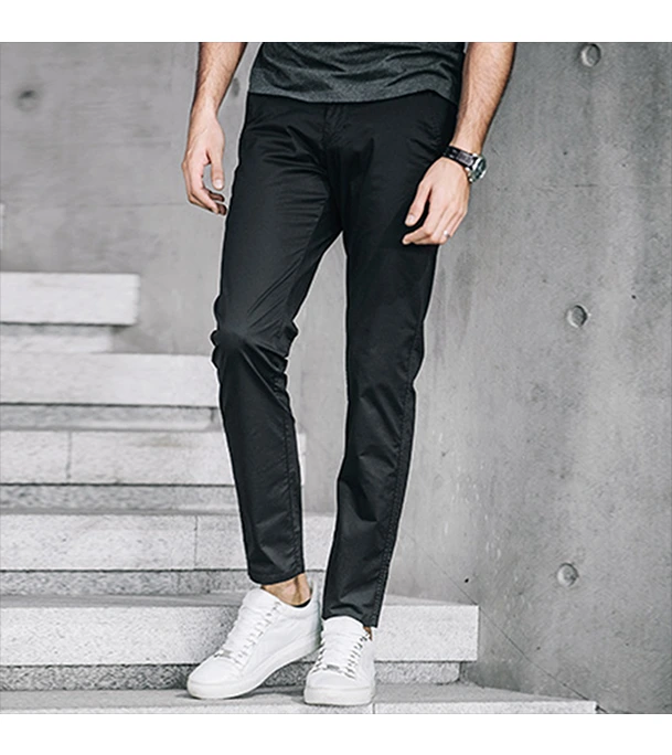 Picture of Men’s Slim-Fit Chino Gabardine Pants Deep Black