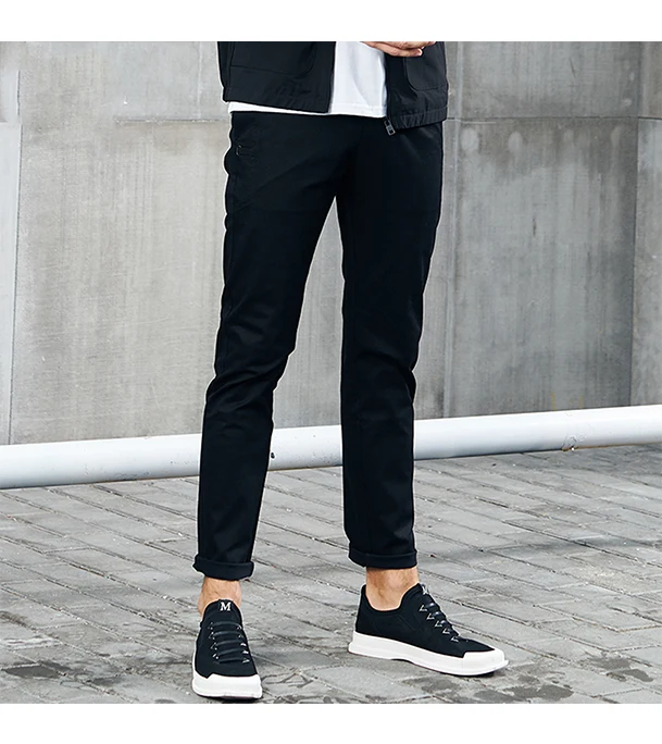 Picture of Men’s Slim-Fit Chino Gabardine Pants Deep Black