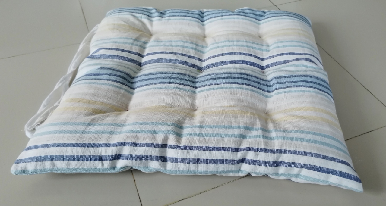 Picture of Chair Cushion. Chair Sitting Pillow, Chair Seat Cushion High-Quality Cotton Fabric 40cmx40cm Size 1 pics