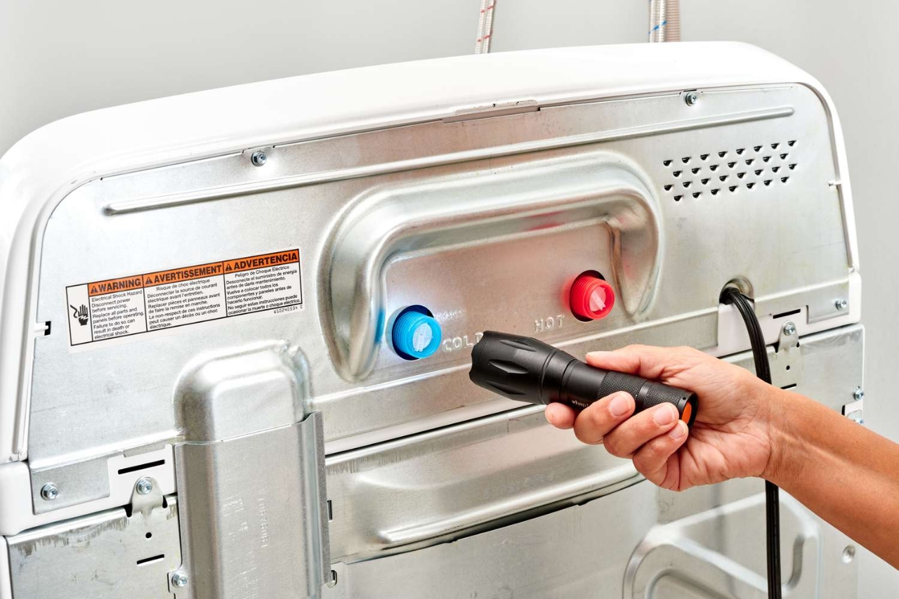 Picture of washing machine  Inlet Valve, Washing Machine Water Inlet Valve.solenoid valve for washing macheine. 2 Way Hot & Cold, universal & Suitable for LG Washing Machines.