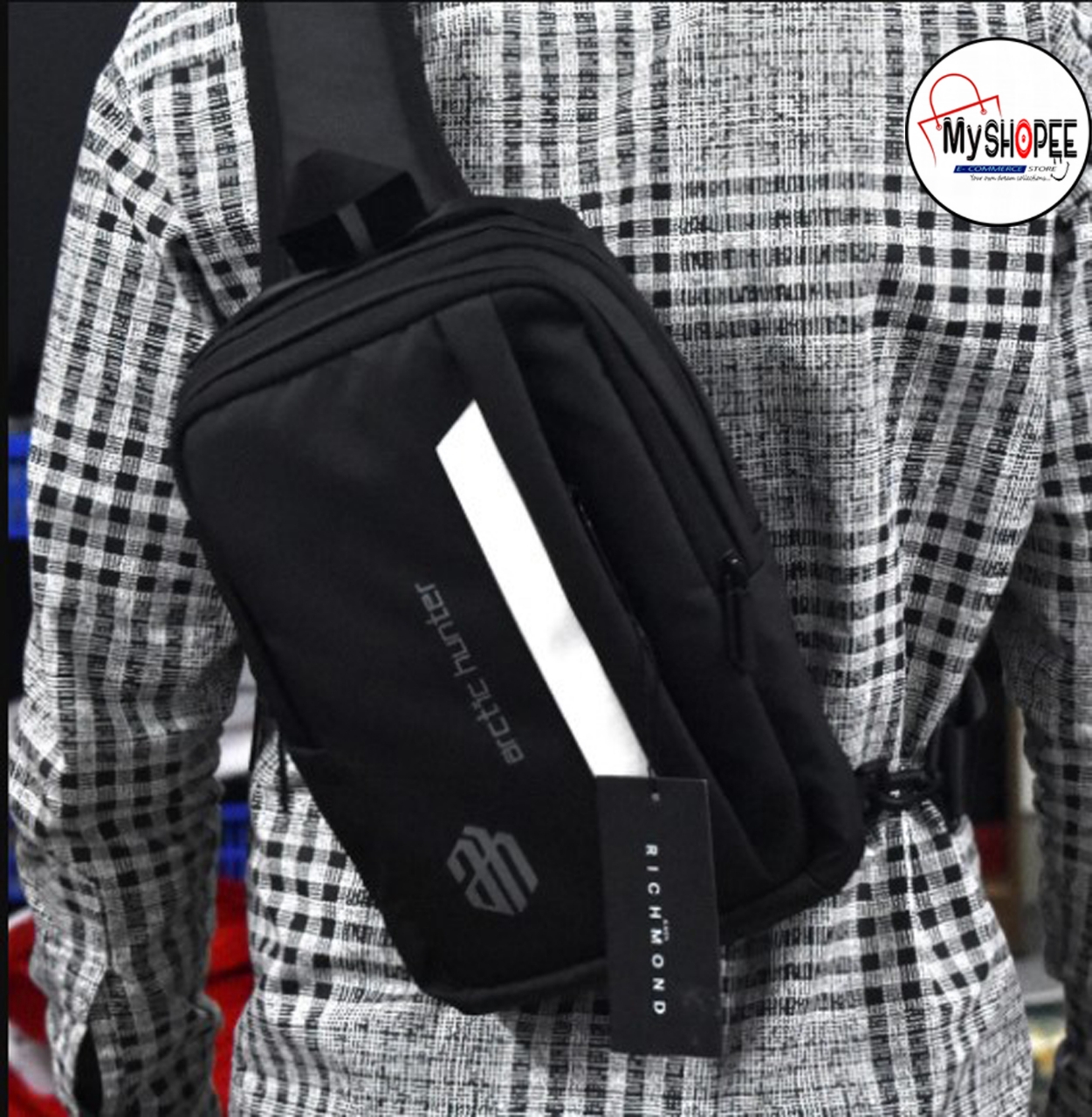 Picture of MY SHOPEE BD artic hunter Fan's made addition Men's Shoulder  Waterproof Oxford Cross Body Chest Bags Double Layer Zipper High-Capacity Messenger Bag Fanny Pack Sling  bag Premium Canvas Multi Compartment Chest Pack for Casual Travel Bag  made in banglade