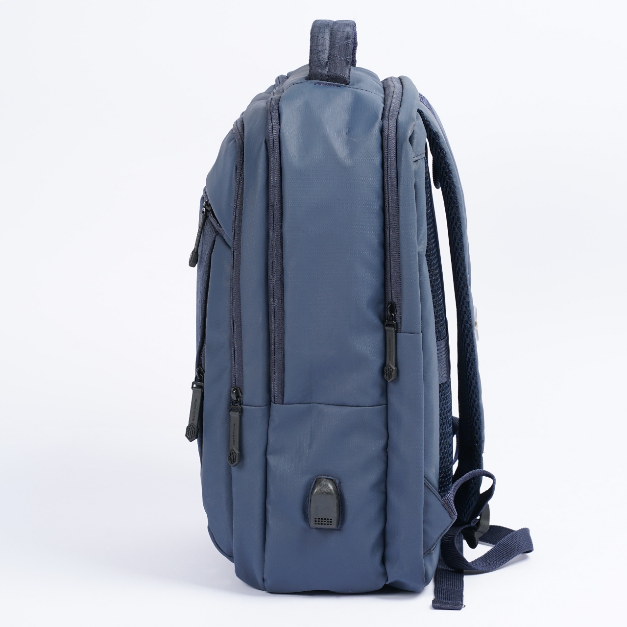 Picture of MY SHOPEE BD artic hunter Fan's made addition Boys school And College going backpack Waterproof official Large Capacity Backpack with USB High Quality Stylish 15.6 Inch Laptop Business And Travel  Backpack made in bangladesh