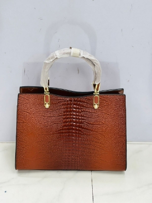 Picture of Best Leather Based ,Easy To Use Bag  For Girls and Women 