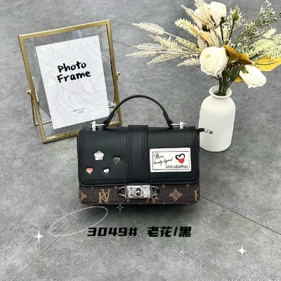 Picture of Most Beauutiful Hand Bag For Girls and Women 