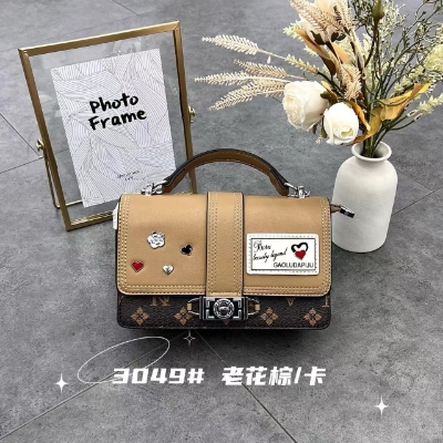 Picture of Most Beauutiful Hand Bag For Girls and Women 