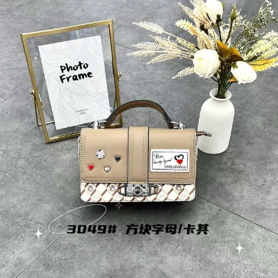 Picture of Most Beauutiful Hand Bag For Girls and Women 