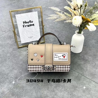 Picture of Most Beauutiful Hand Bag For Girls and Women 