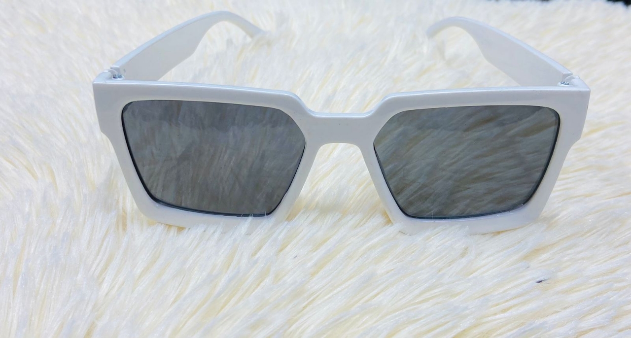 Picture of Men's Fashionable Sunglass 