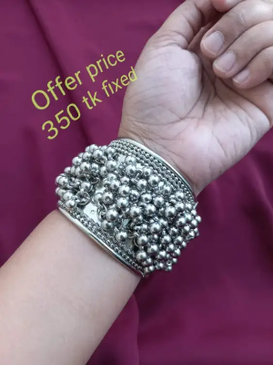 Picture of Girls Stylish Fashionable Design Bracelet - Breslet For Women