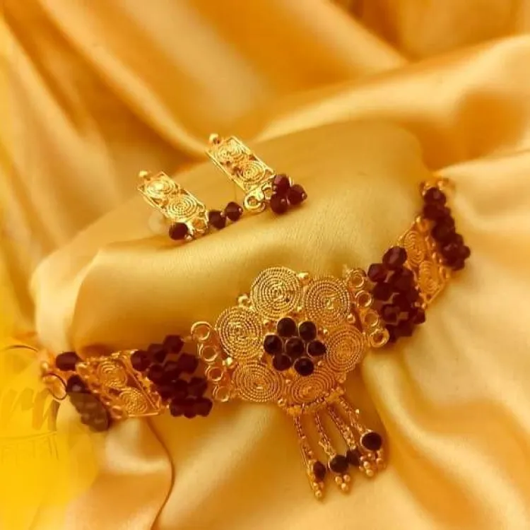 Picture of Unique Design Metal Necklace Full Set for Women