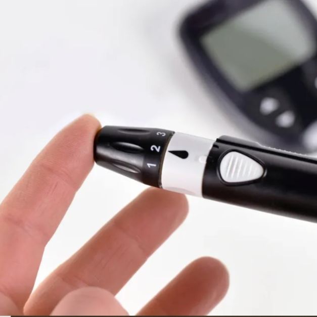 Picture of Lancet device for glucose test meter