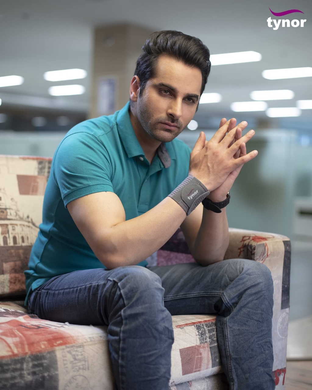 Picture of Wrist brace with double lock supports- Tynor