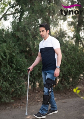 Picture of TYNOR ROM Knee Brace (Immobilization at any angle, comfortable)-Universal Size