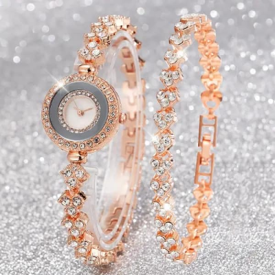 Picture of Trendy Luxury Diamond Small Dial Bracelet Ladies Watch With Box