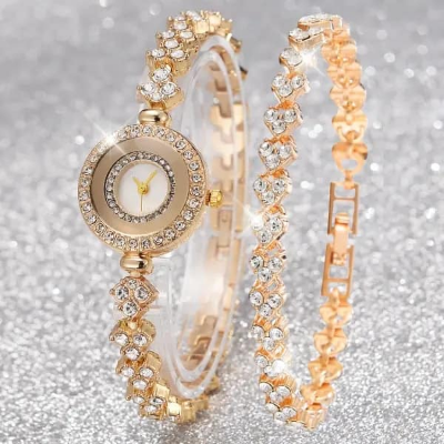 Picture of Trendy Luxury Diamond Small Dial Bracelet Ladies Watch With Box