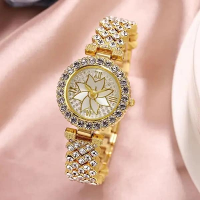 Picture of Fashion Diamond Petal Quartz Watch and Bracelet 2pcs Set for Women Girl Casual Watches