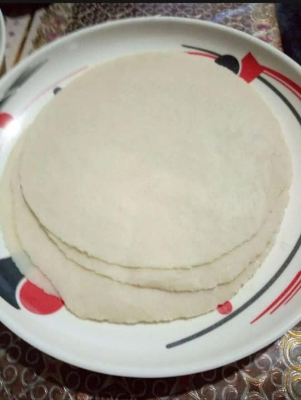 Picture of Wooden Ruti Maker Original With Free Gift - Make Delicious Rotis Effortlessly With This Original Wooden Ruti Maker - Complete With Free Gifts Of Ruti Paper And Double-Sided Gum Tape