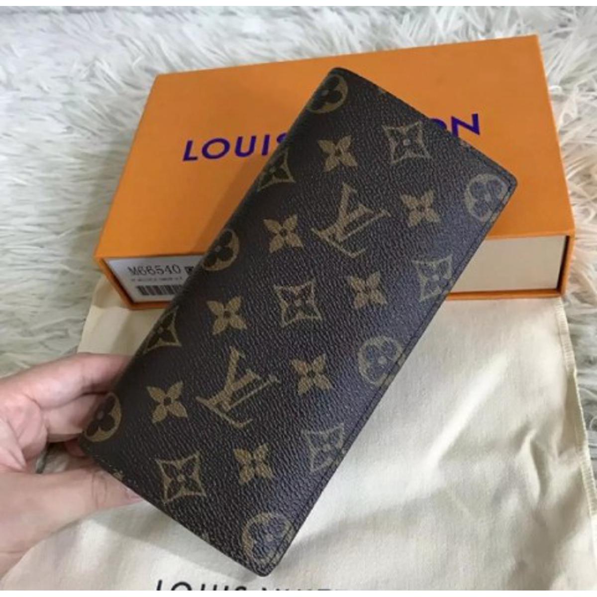 Picture of Man's Fashionable Design Leather  wallets