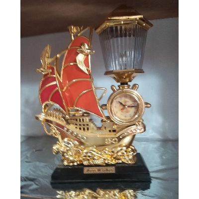 Picture of Showpiece Watch With Light