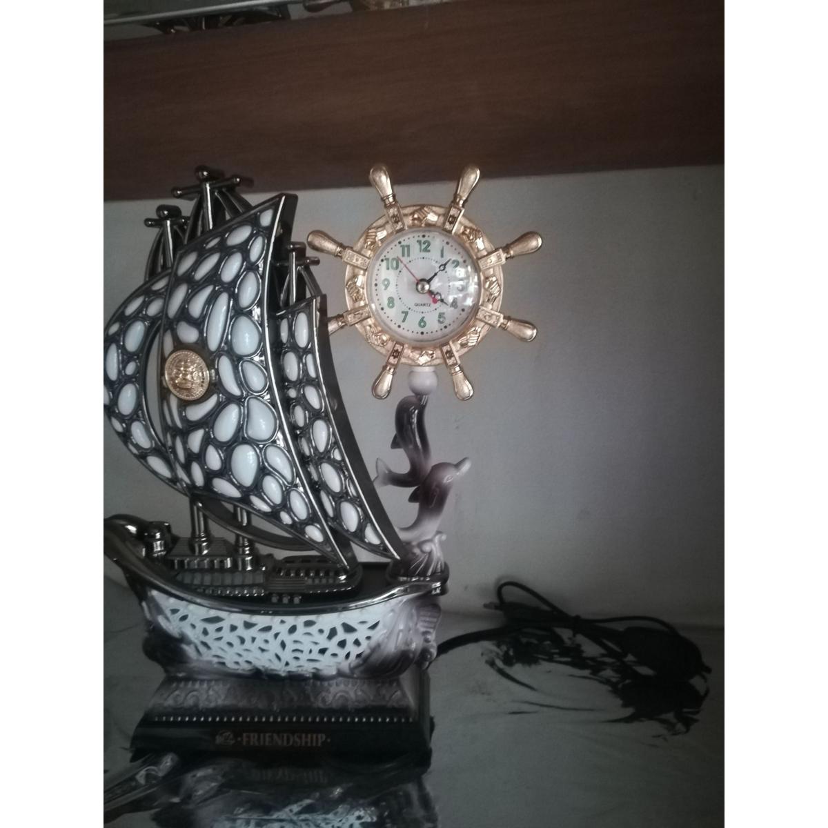 Picture of Showpiece Watch Alarm With Light