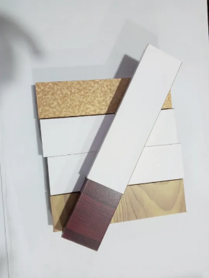 Picture of Attractive wooden pen box