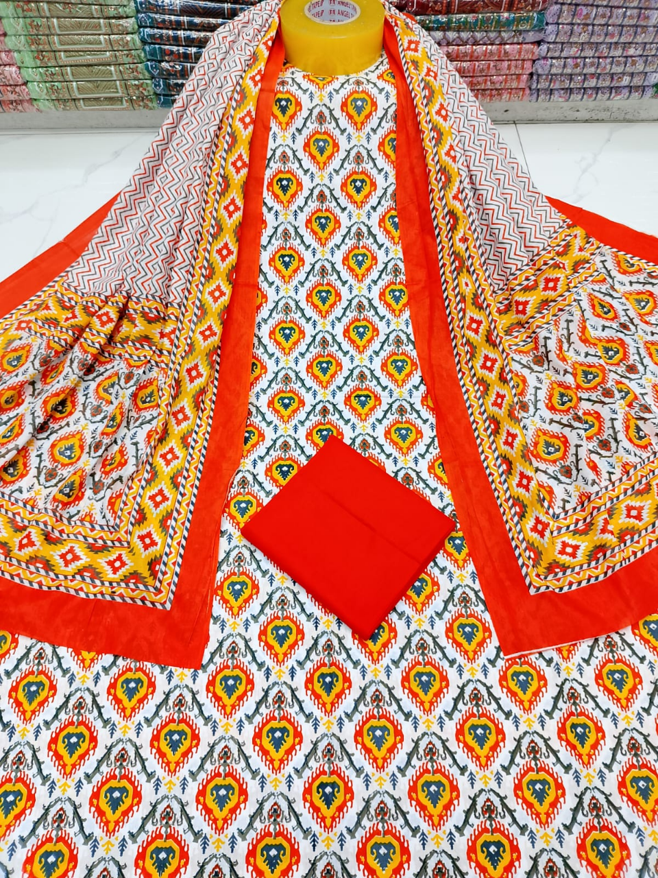 Picture of Premium Quality Unstitched Three Piece Shalwar Kameez With Latest Design