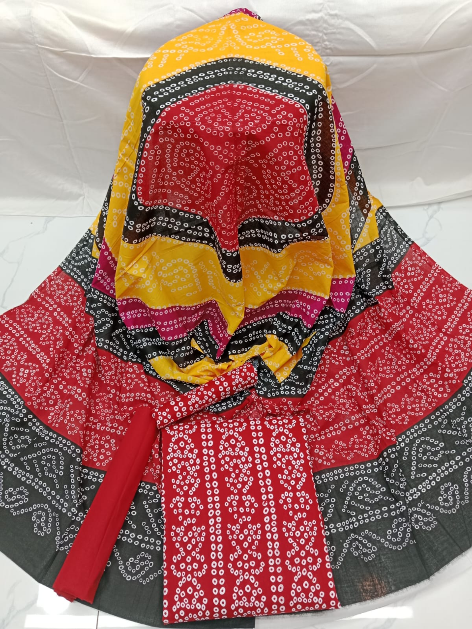 Picture of Premium Quality Chundri Print Unstitched Three Piece Shalwar Kameez With Latest Design