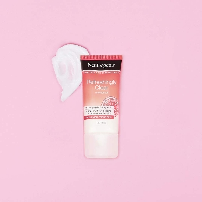 Picture of Neutrogena Moisture Cream - Refreshingly Clear Oil-Free Moisturiser with Grapefruit Scent  - 50ml