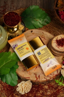 Picture of Zafran Brightening Sunscreen SPF50 PA+++ 30gm | For Men & Women Daily Use