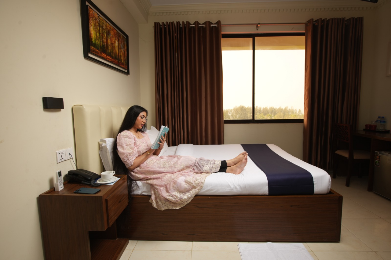 Buy Deluxe Couple Bed Online