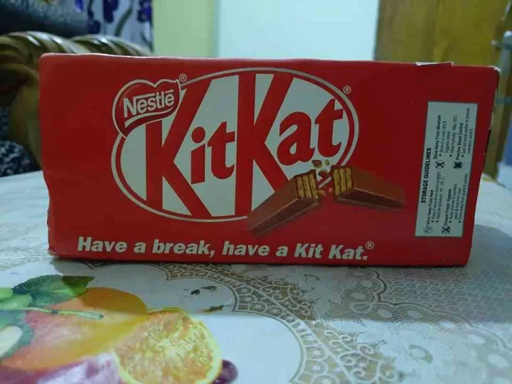 Picture of KitKat 4 Finger Chocolate 37.5g - (Pack of 21 Pices Box)