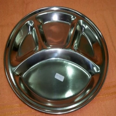 Picture of 1 pcs 4 compartment round food tray for School Canteen or home Stainless steel non magnet Food try plate 28 cm