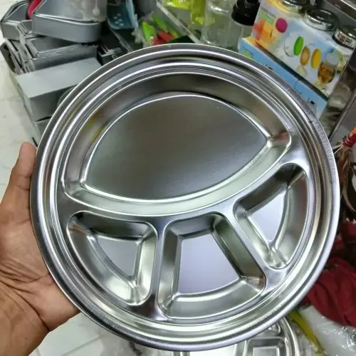 Picture of 1 pcs 4 compartment round food tray for School Canteen or home Stainless steel non magnet Food try plate 28 cm