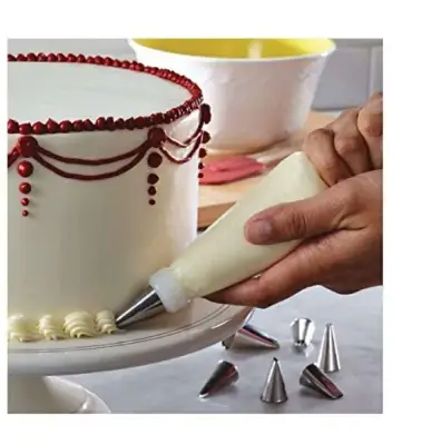 Picture of Vivo Whipped Cream & 15 Piece Cake Decorating Set