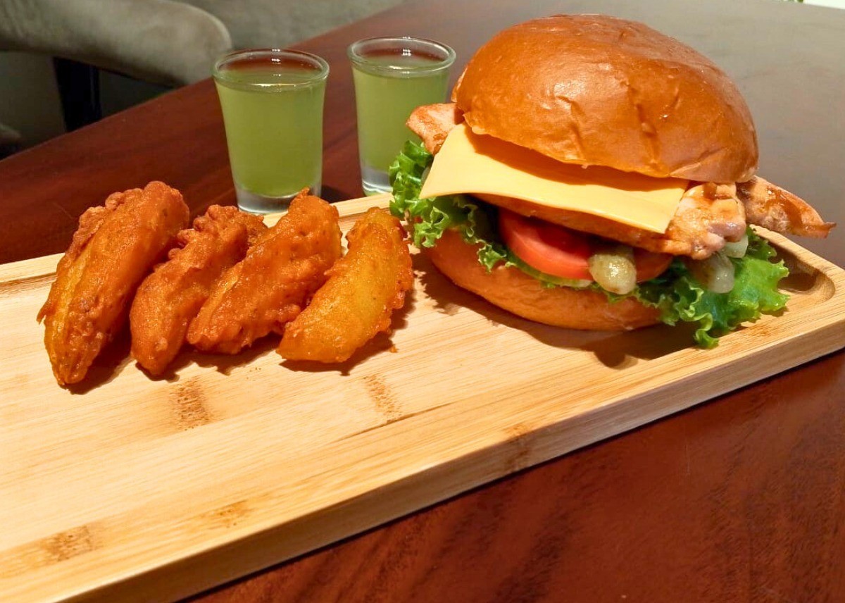 Buy Classic Cheese Burger at Best Price In Bangladesh