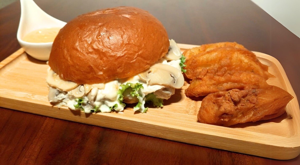 Buy Mushroom Swiss Burger at Best Price In Bangladesh