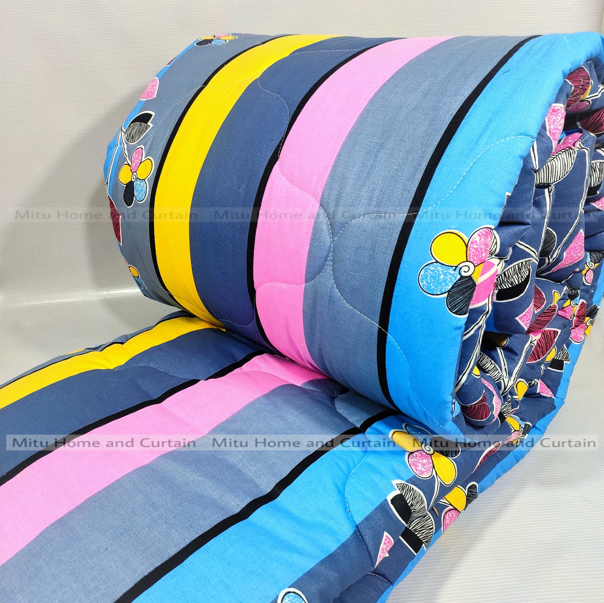 Buy Comforter for Winter King size Exclusive Comforter with Full Cotton fabric (2.6-3kg) 84*90 inch European cube style (1pcs Box) White , Red , Pink , Blue at Best Price In Bangladesh