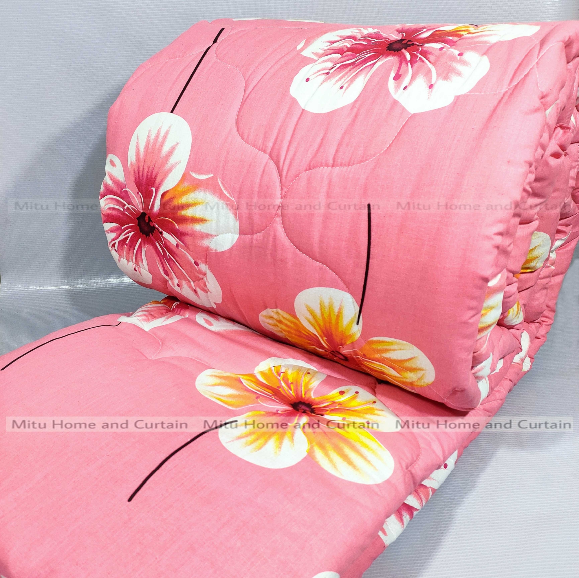 Buy Comforter for Winter King size Exclusive Comforter with Full Cotton fabric (2.6-3kg) 84*90 inch European cube style (1pcs Box) White , Red , Pink , Blue at Best Price In Bangladesh