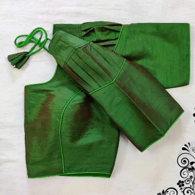 Buy Dhalia Drape: Stylish Blouse / Modern Crop Tops / Trendy Crops at best price in Bangladesh 