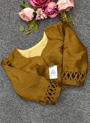 Buy Dhalia Drape: Stylish Blouse / Modern Crop Tops / Trendy Crops at best price in Bangladesh 