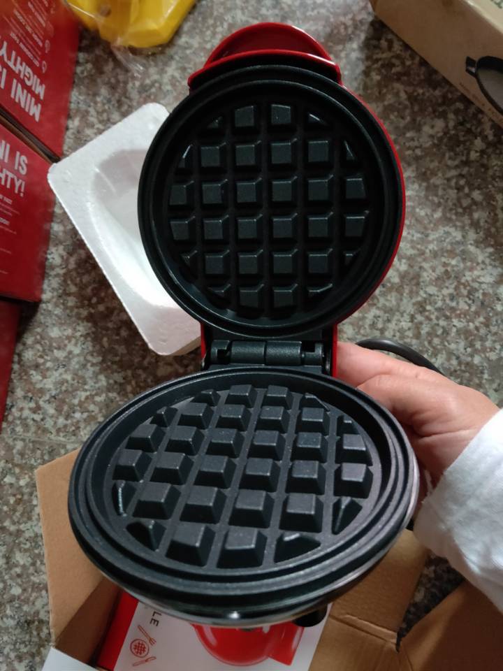 Picture of Mini Electric Waffle Maker Bubble Egg Cake Oven Breakfast Waffle Machine