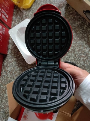 Picture of Mini Electric Waffle Maker Bubble Egg Cake Oven Breakfast Waffle Machine