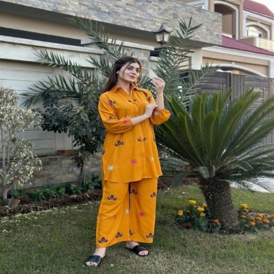 Picture of Embroidary Lilen Kurti Set 2peace (ku-22)