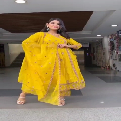 Picture of Readymade Naira Three Piece (TP-202)