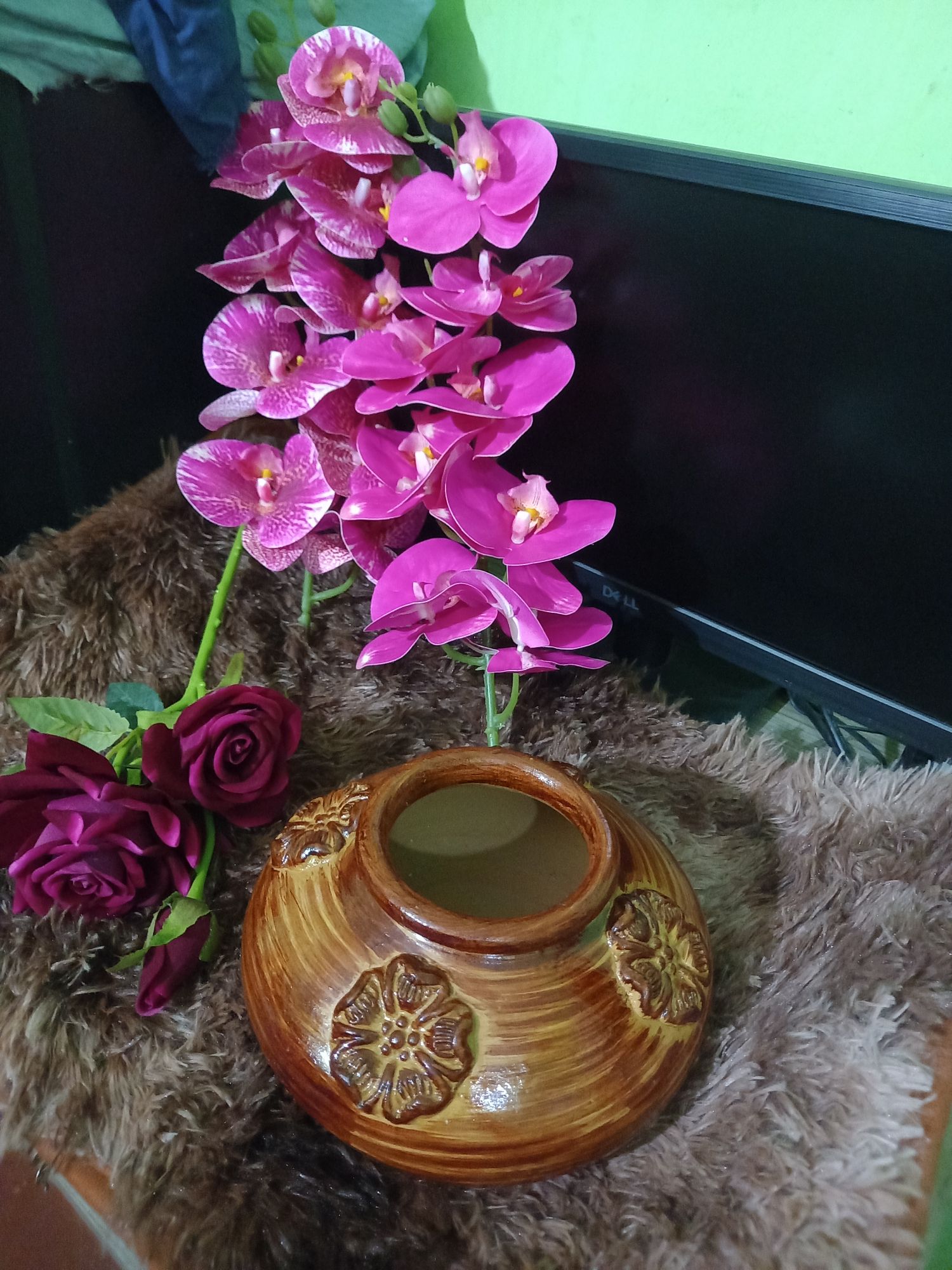 Buy    শৌখিন শঁখের হাড়ি এঁটেল মাটির ঘর সাজানোর অনন্যা বড় সাইজ  at Best Prices in Bangladesh