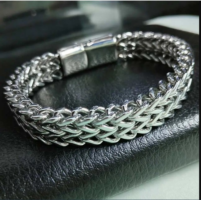 Picture of Thick Chain Bracelet Silver Color