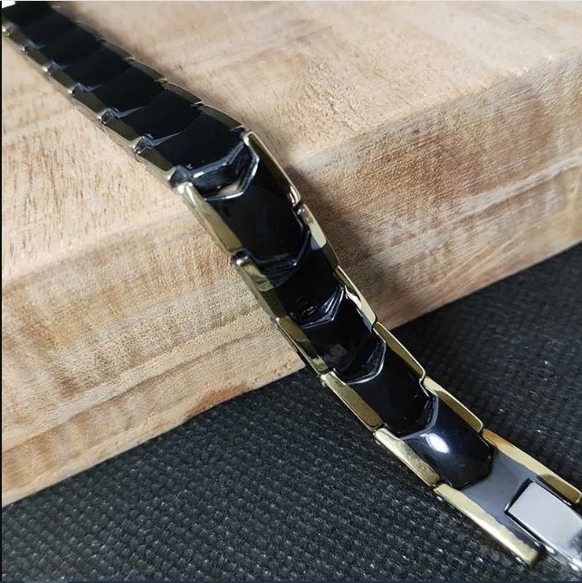 Picture of Golden Stripe Line Ceramic Bracelet