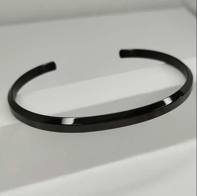 Picture of 3mm Free Size Cuff Bracelet – Black