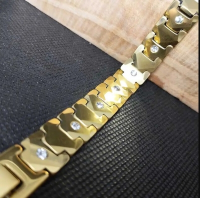 Picture of Golden Diamond Cut Stone Ceramic Bracelet